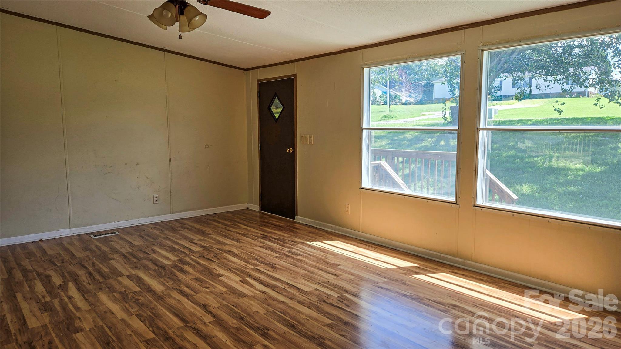 176 Crown Court — Kings Mountain