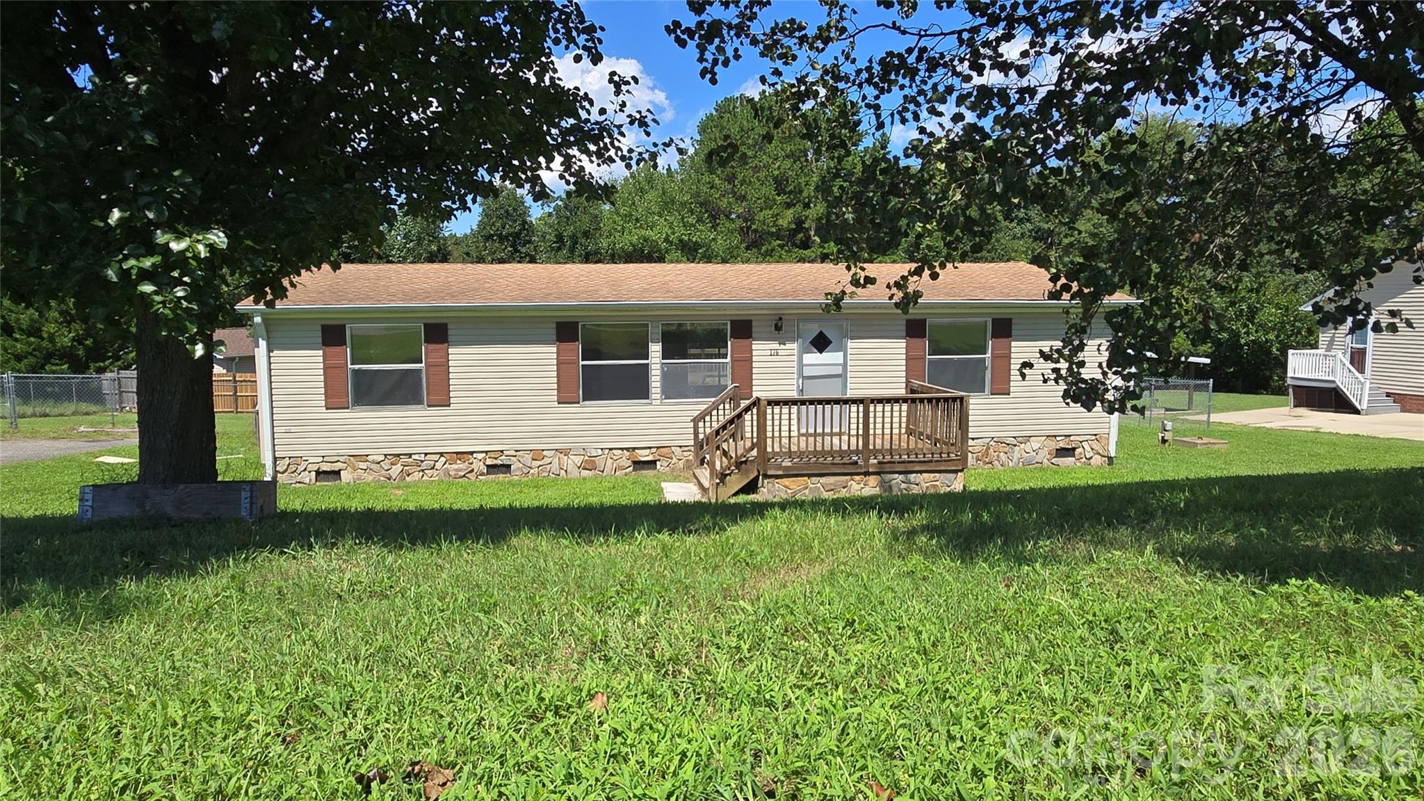 176 Crown Court — Kings Mountain