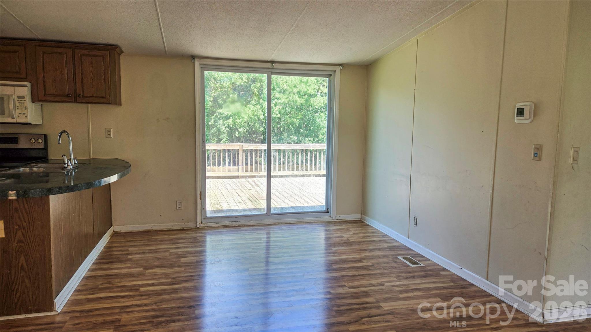 176 Crown Court — Kings Mountain