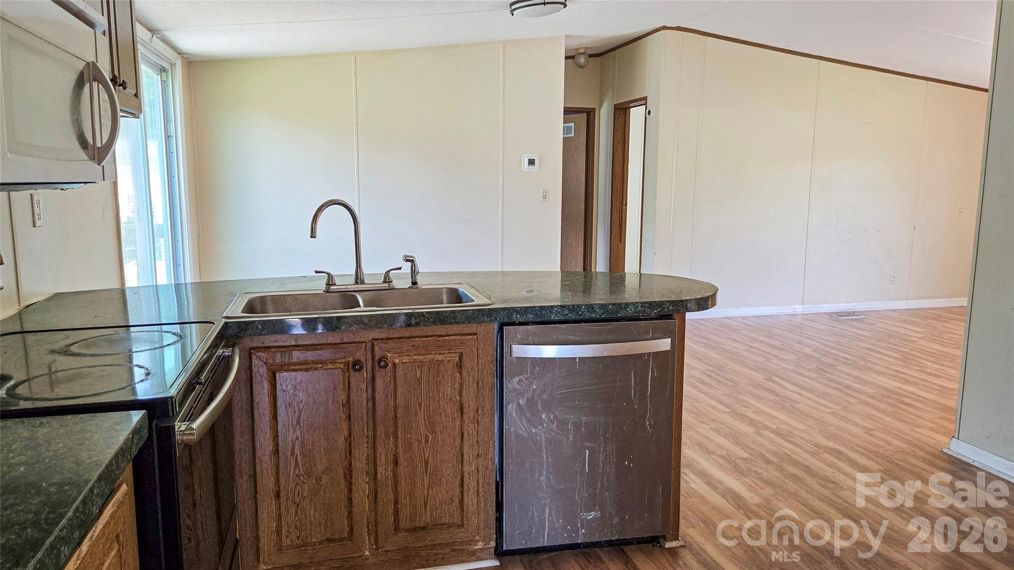 176 Crown Court — Kings Mountain