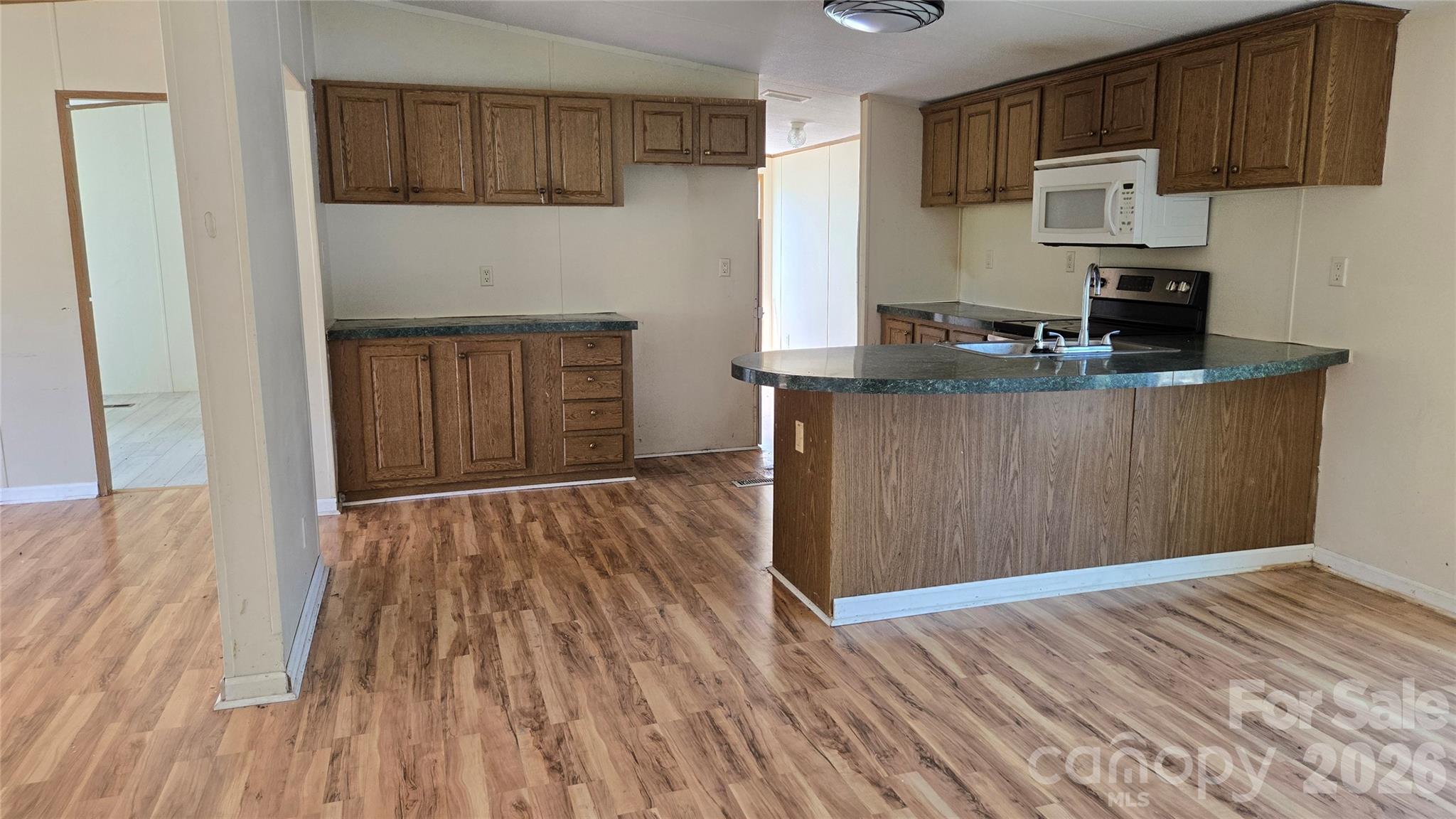 176 Crown Court — Kings Mountain