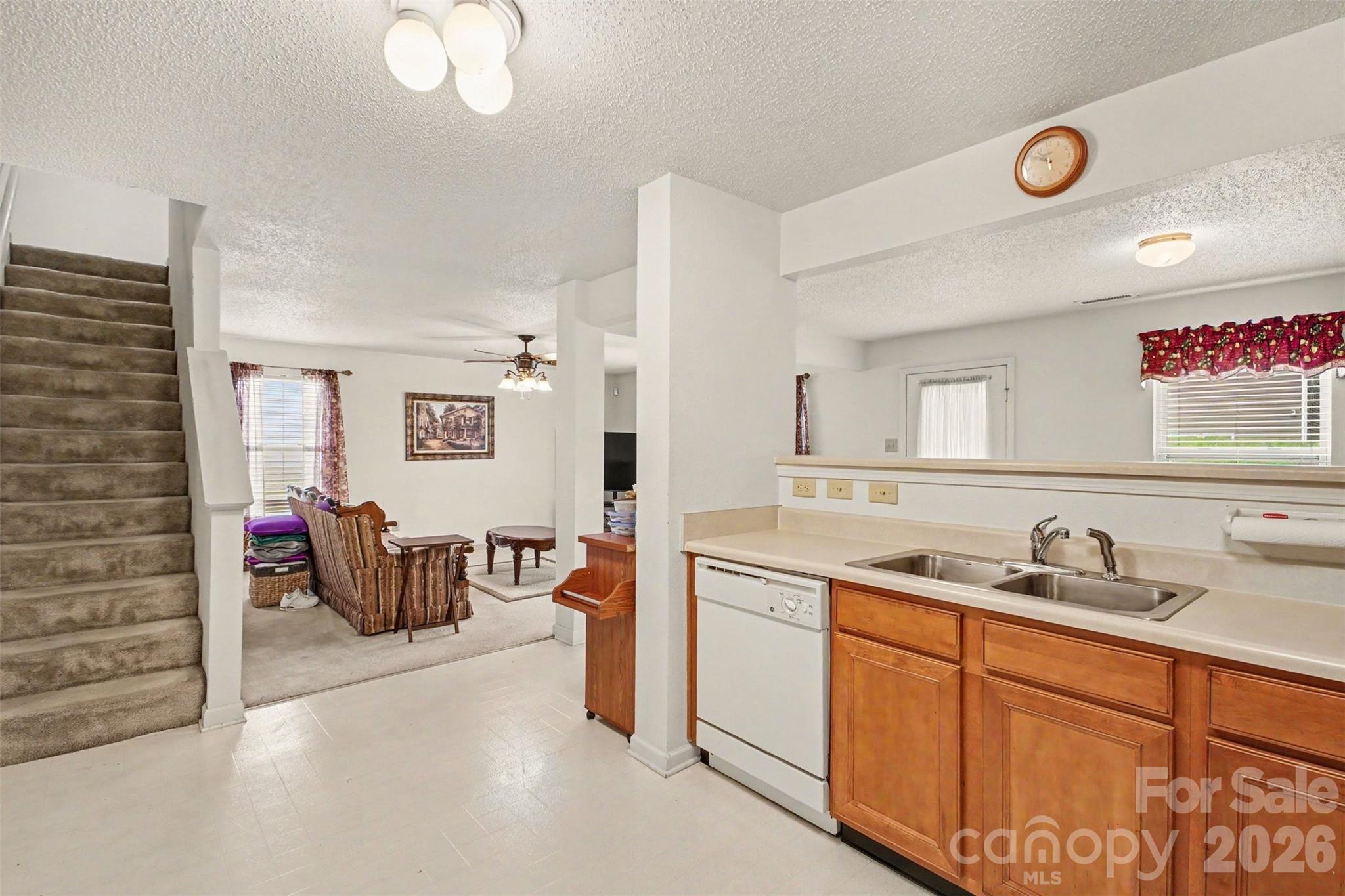 8602 Panglemont Drive — Charlotte