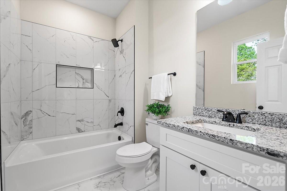1102 W Horah Street — Salisbury
