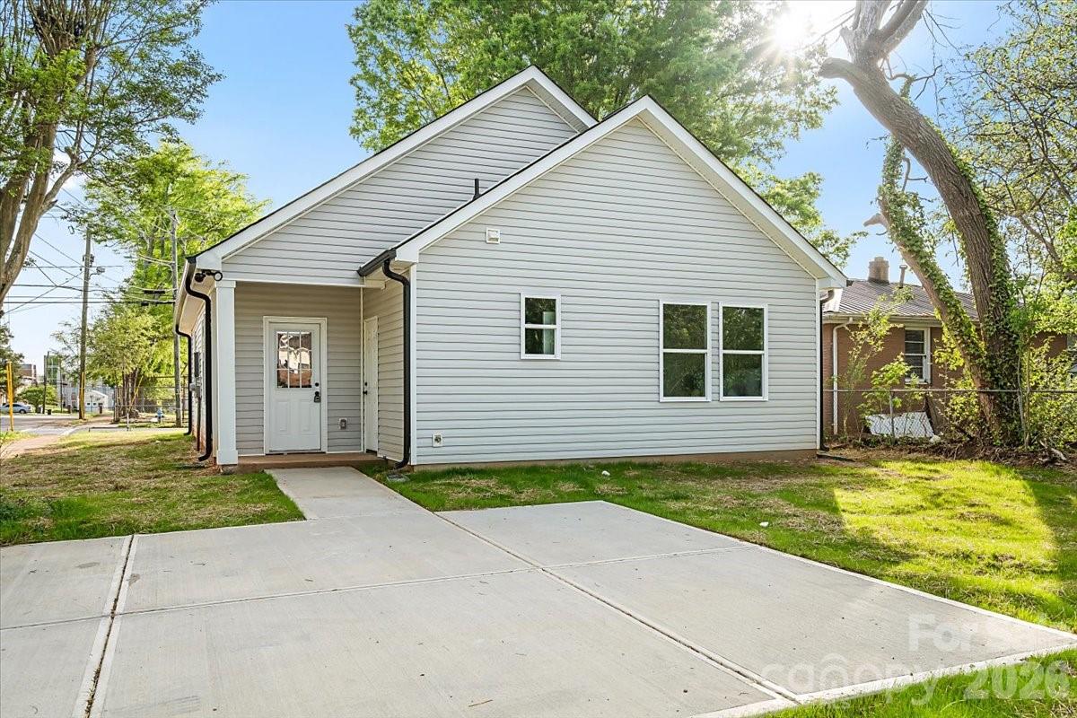 1102 W Horah Street — Salisbury