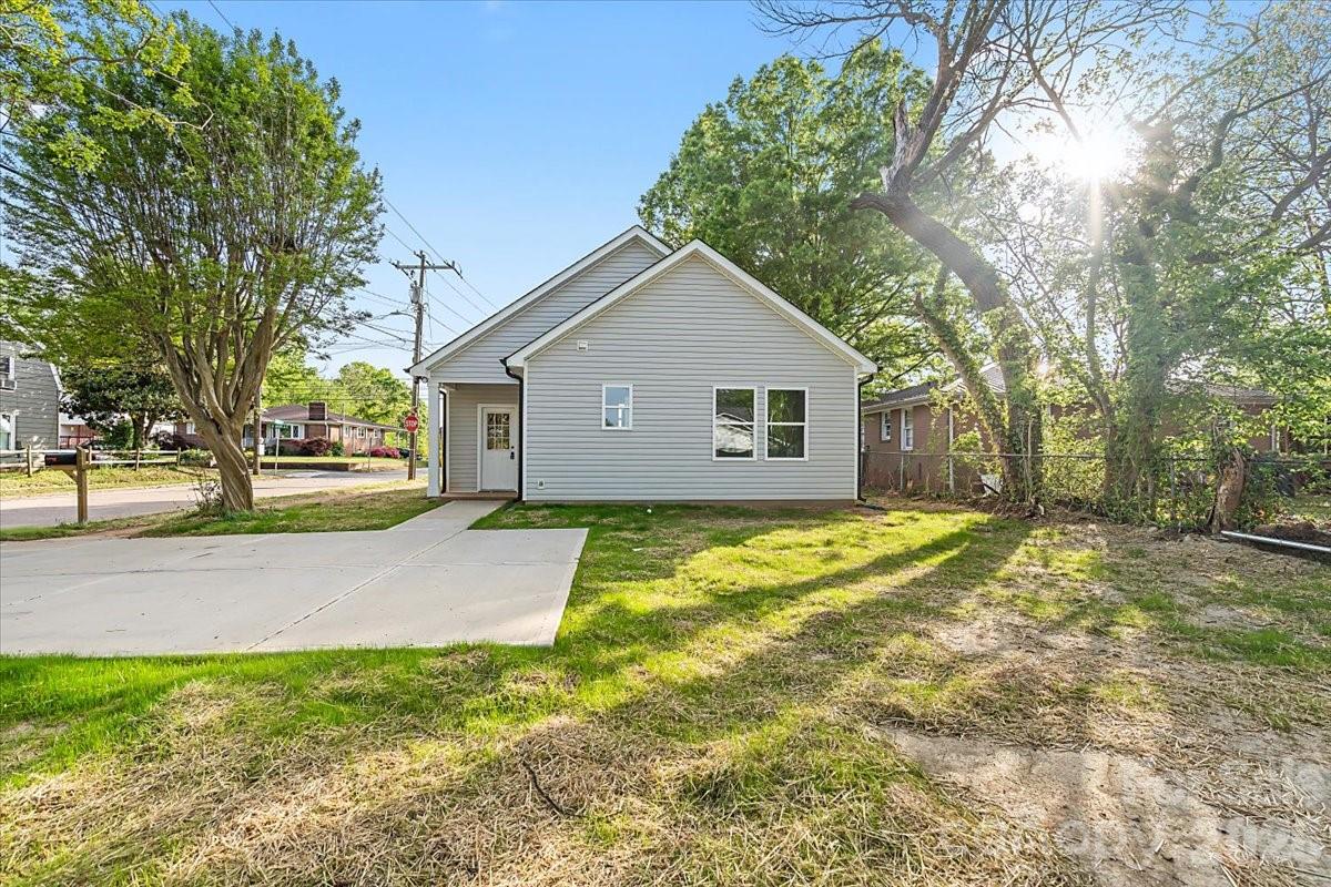 1102 W Horah Street — Salisbury