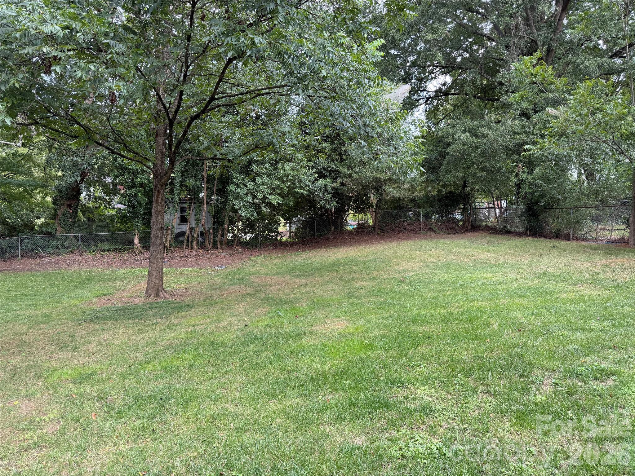 618 S Poplar Street — Lincolnton