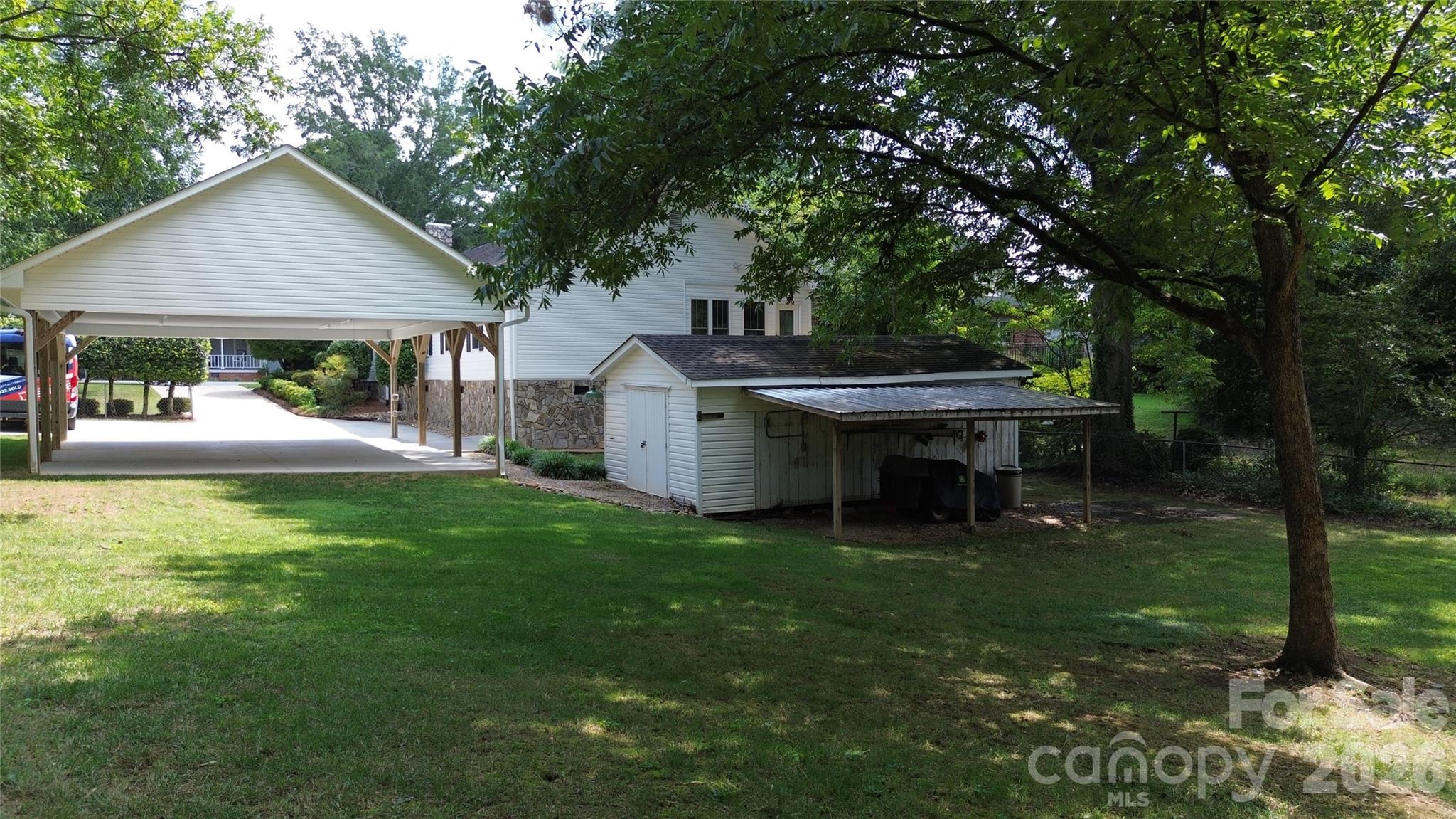 618 S Poplar Street — Lincolnton