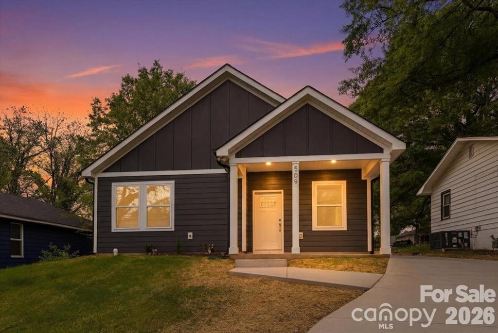 509 Carolina Avenue — Shelby