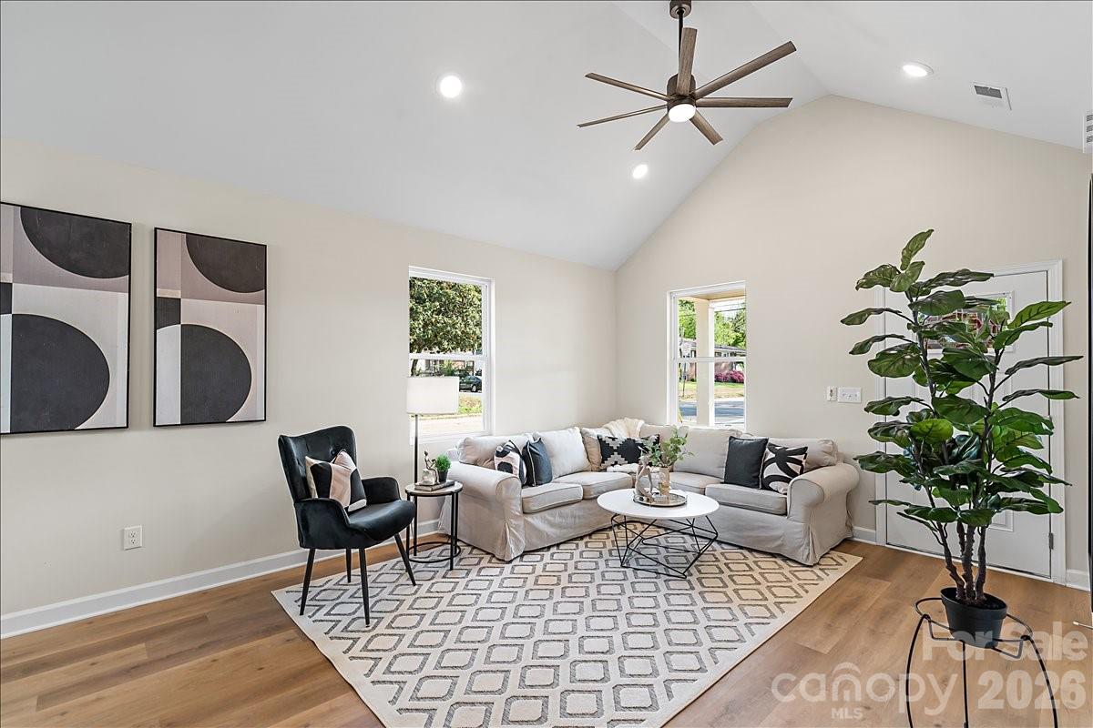 1129 3rd Street — Spencer