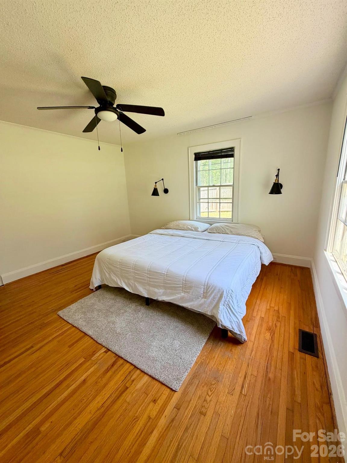2180 Lynwood Drive — Lancaster