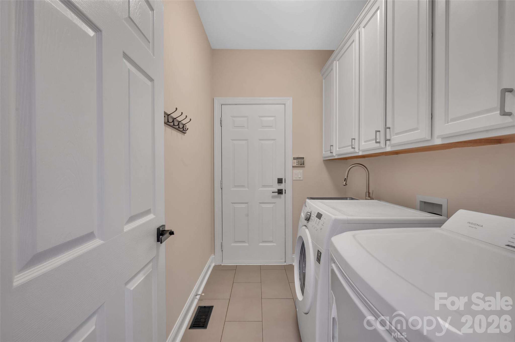 14611 Eastgrove Drive — Pineville