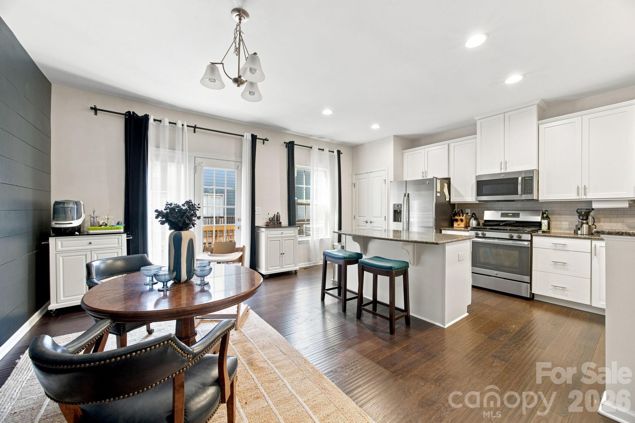 1321 Queen Lyon Court — Charlotte