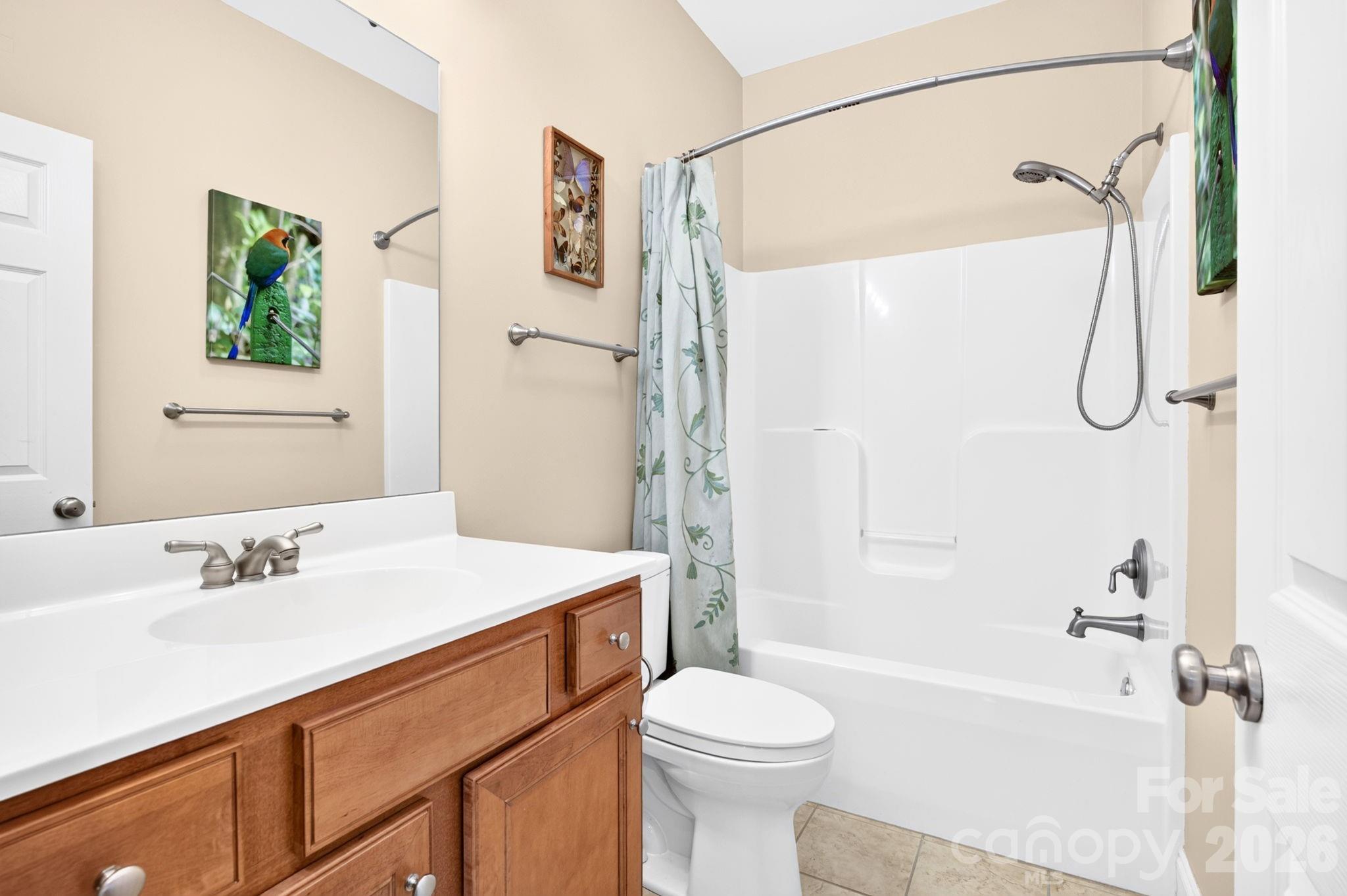 22 Banks Town Road — Weaverville