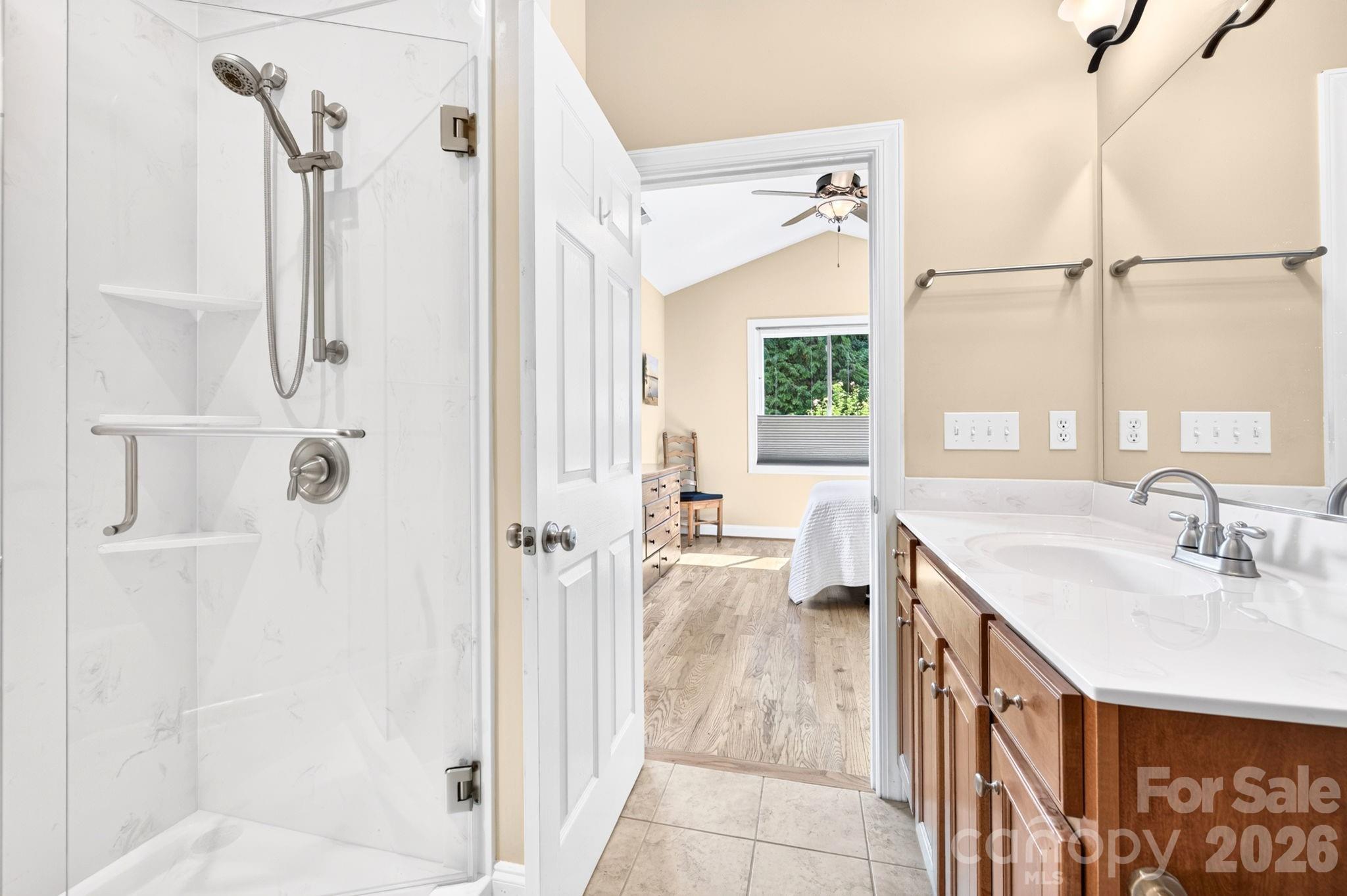 22 Banks Town Road — Weaverville