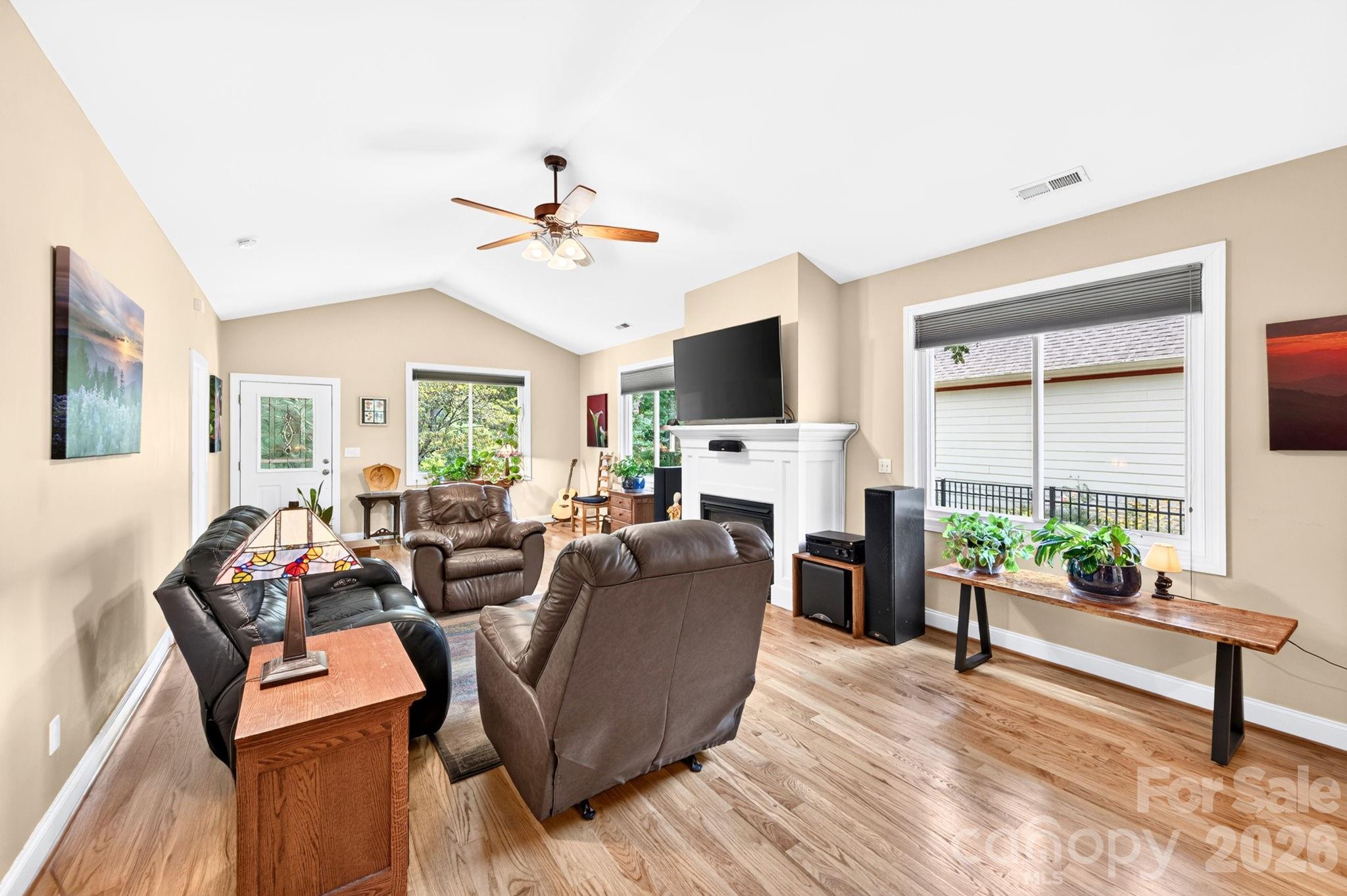 22 Banks Town Road — Weaverville