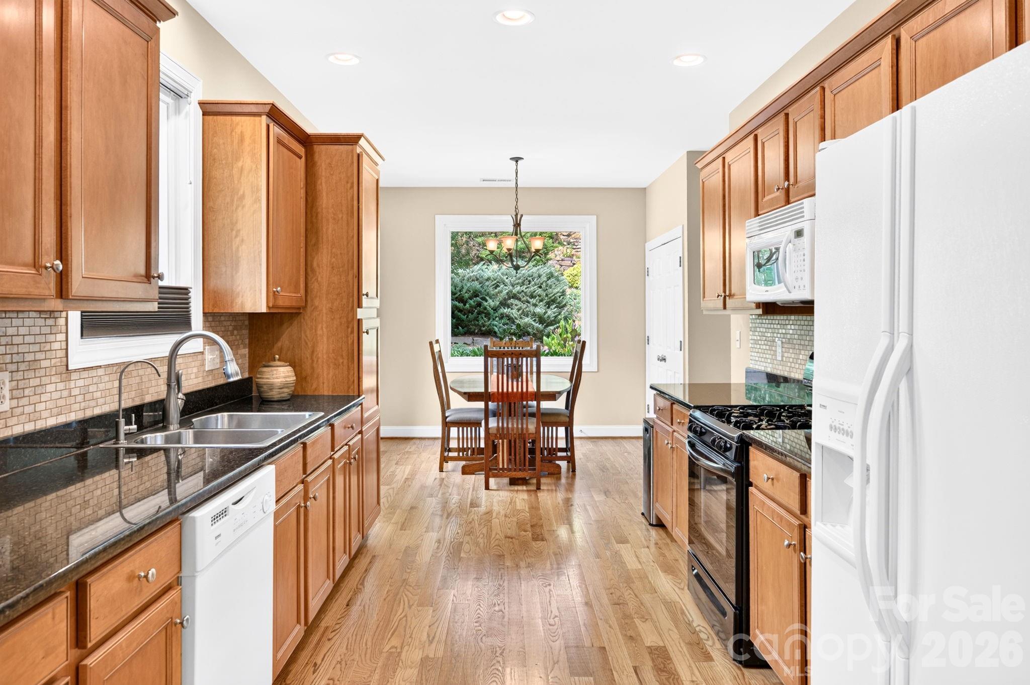 22 Banks Town Road — Weaverville