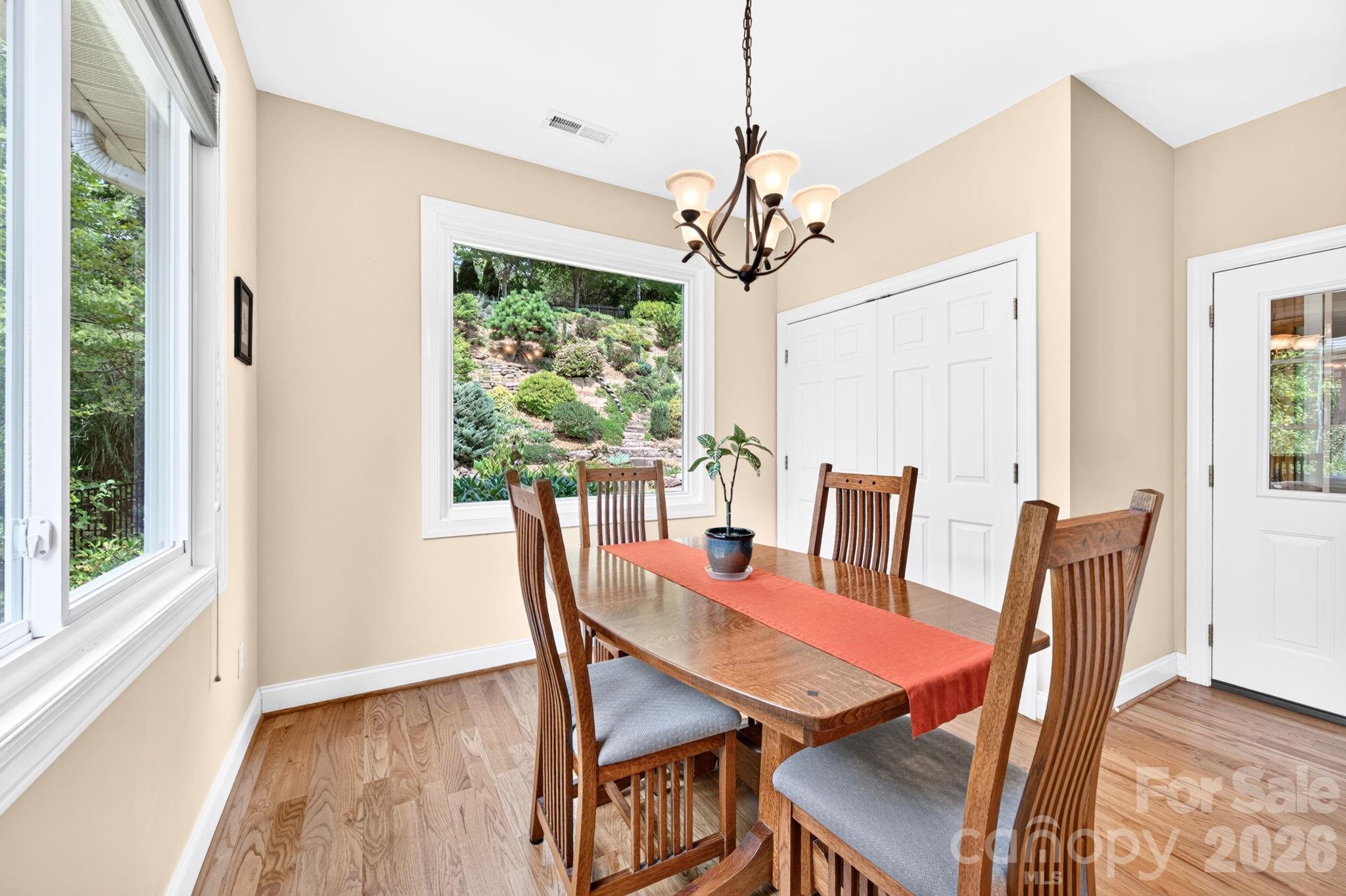 22 Banks Town Road — Weaverville
