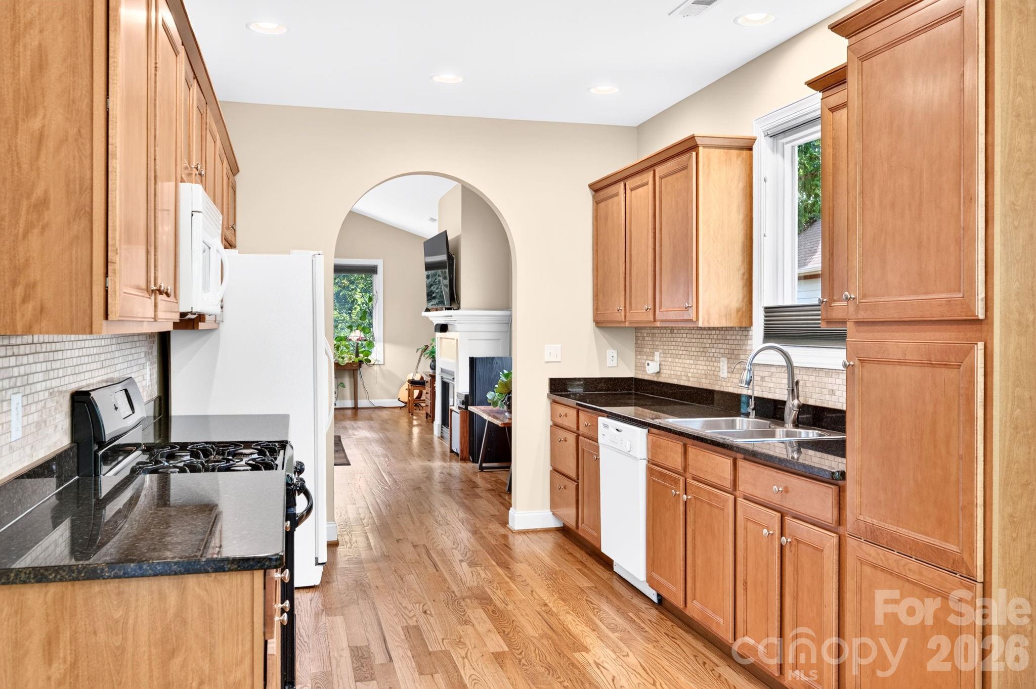 22 Banks Town Road — Weaverville