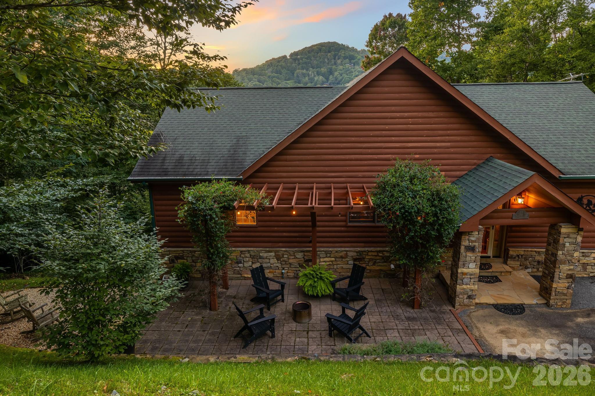 32 Zebulon Lane — Mars Hill
