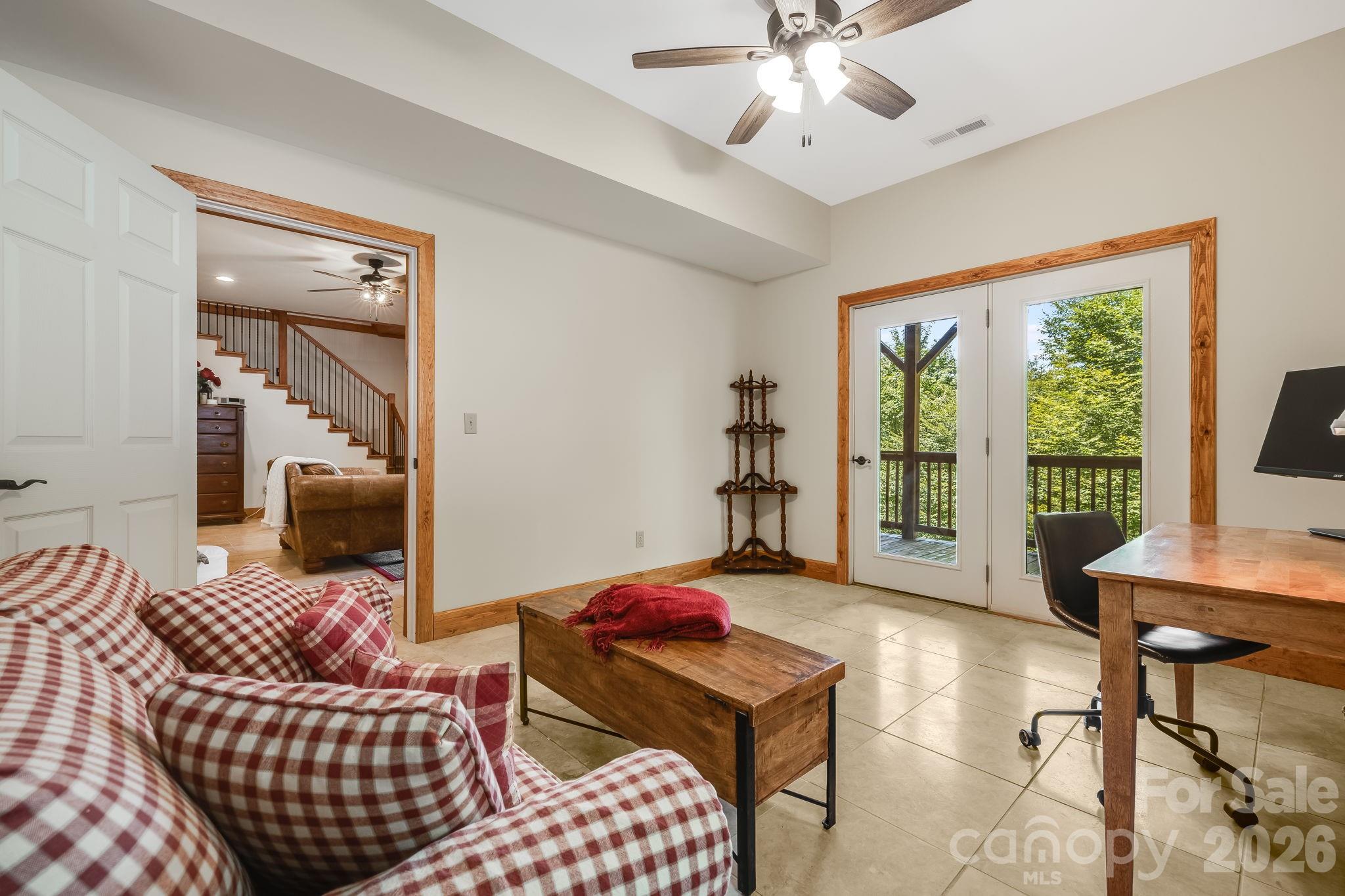 32 Zebulon Lane — Mars Hill
