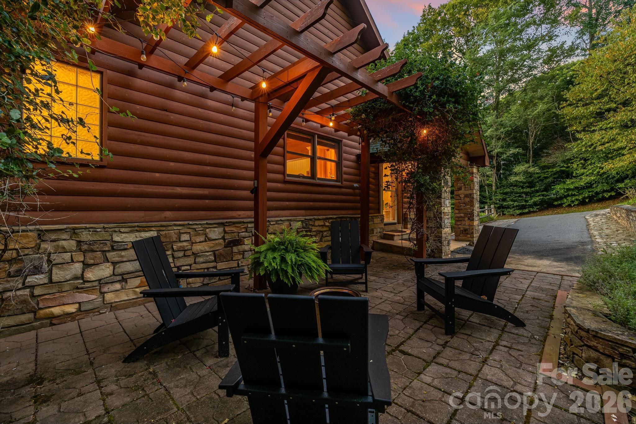 32 Zebulon Lane — Mars Hill