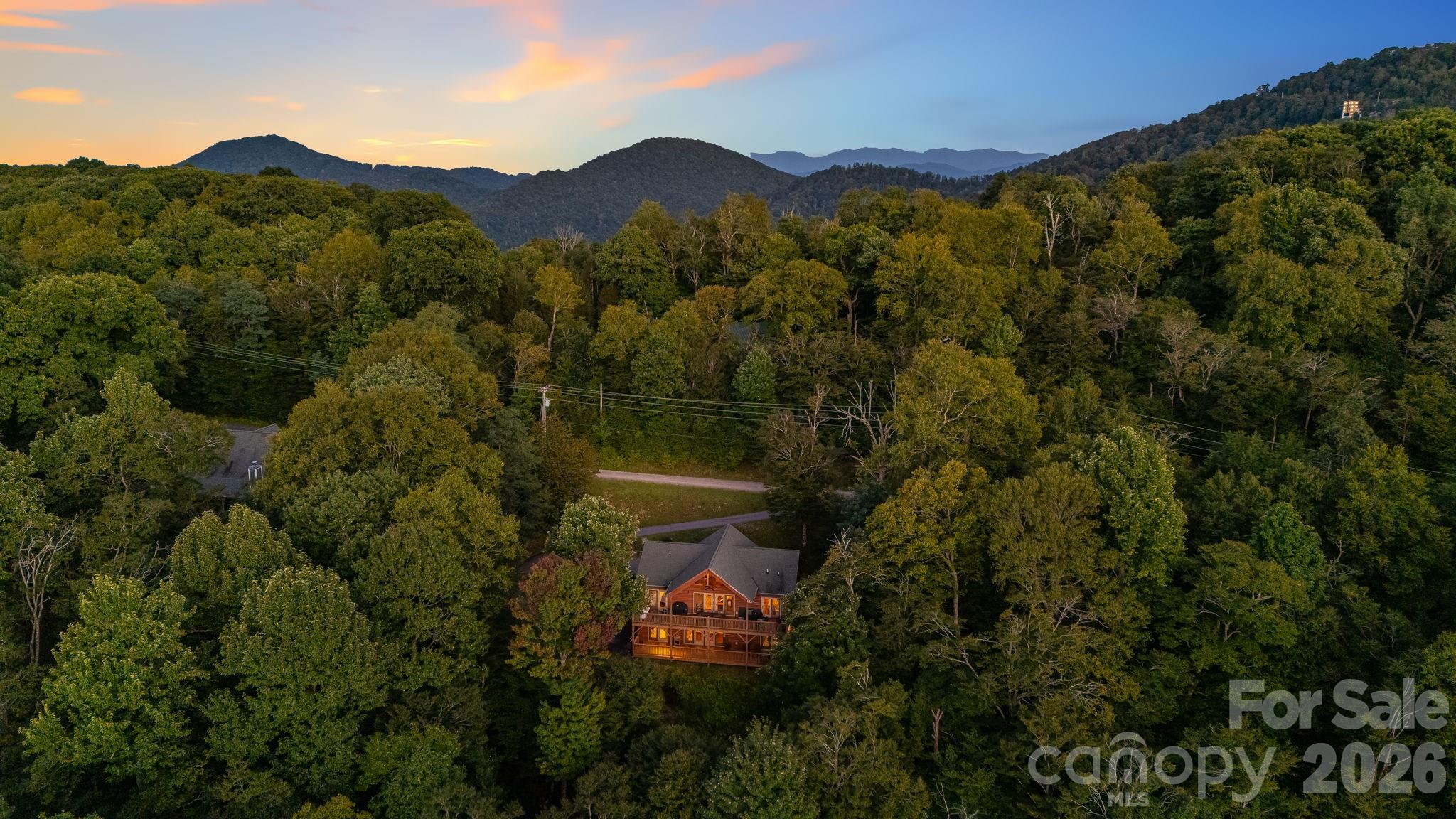 32 Zebulon Lane — Mars Hill