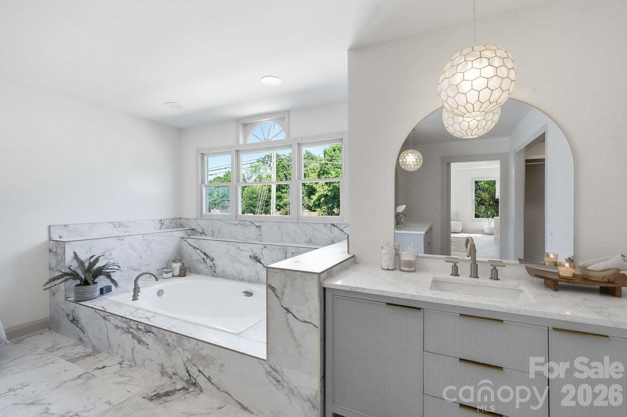 4818 Carmel Road — Charlotte