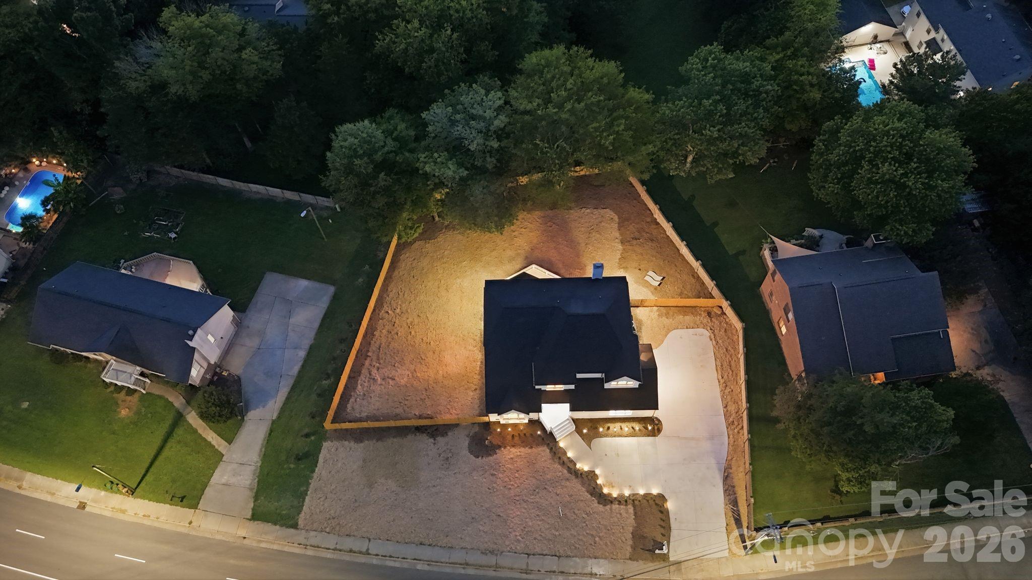 4818 Carmel Road — Charlotte