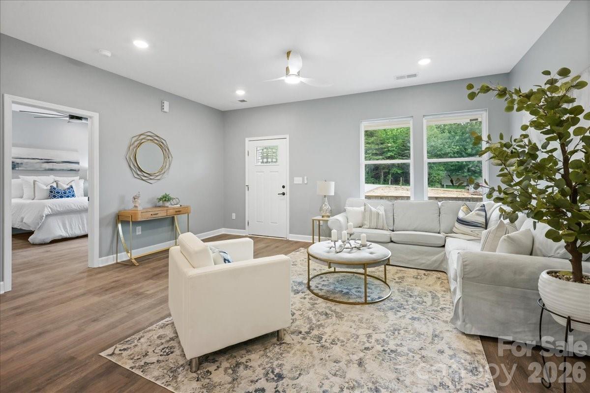 120 Whistling Pines Drive — Statesville