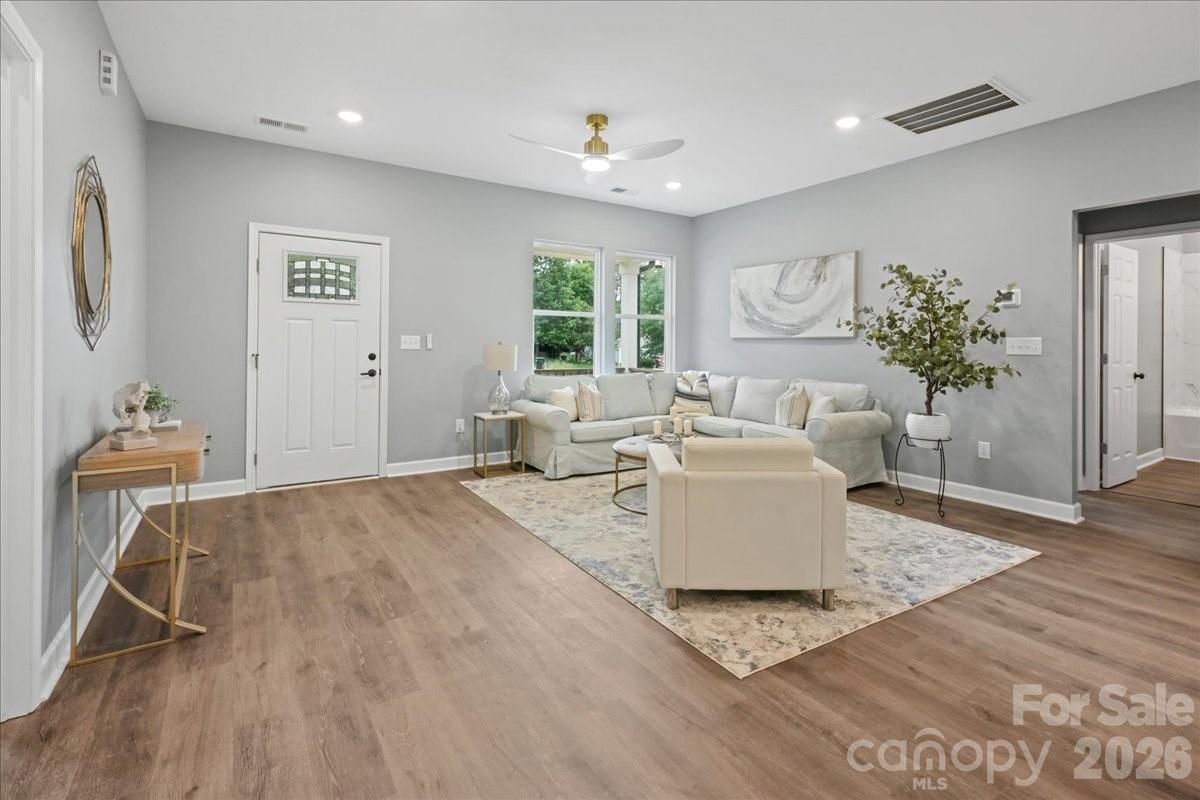 120 Whistling Pines Drive — Statesville