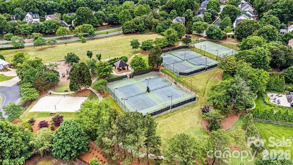 4409 Squirrel Trail Lane — Charlotte