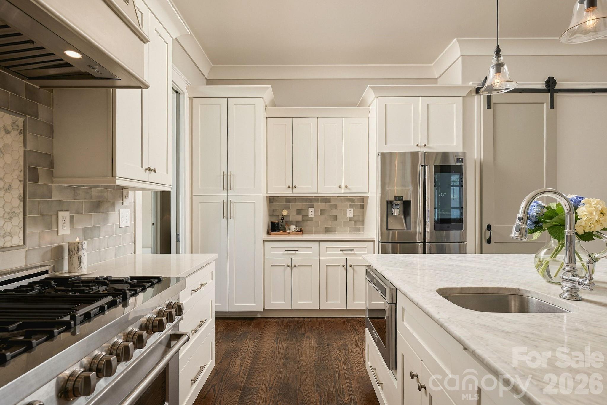 3135 E Ford Road — Charlotte