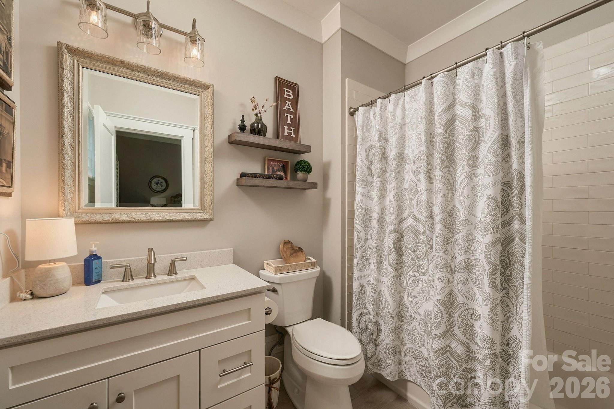 3135 E Ford Road — Charlotte