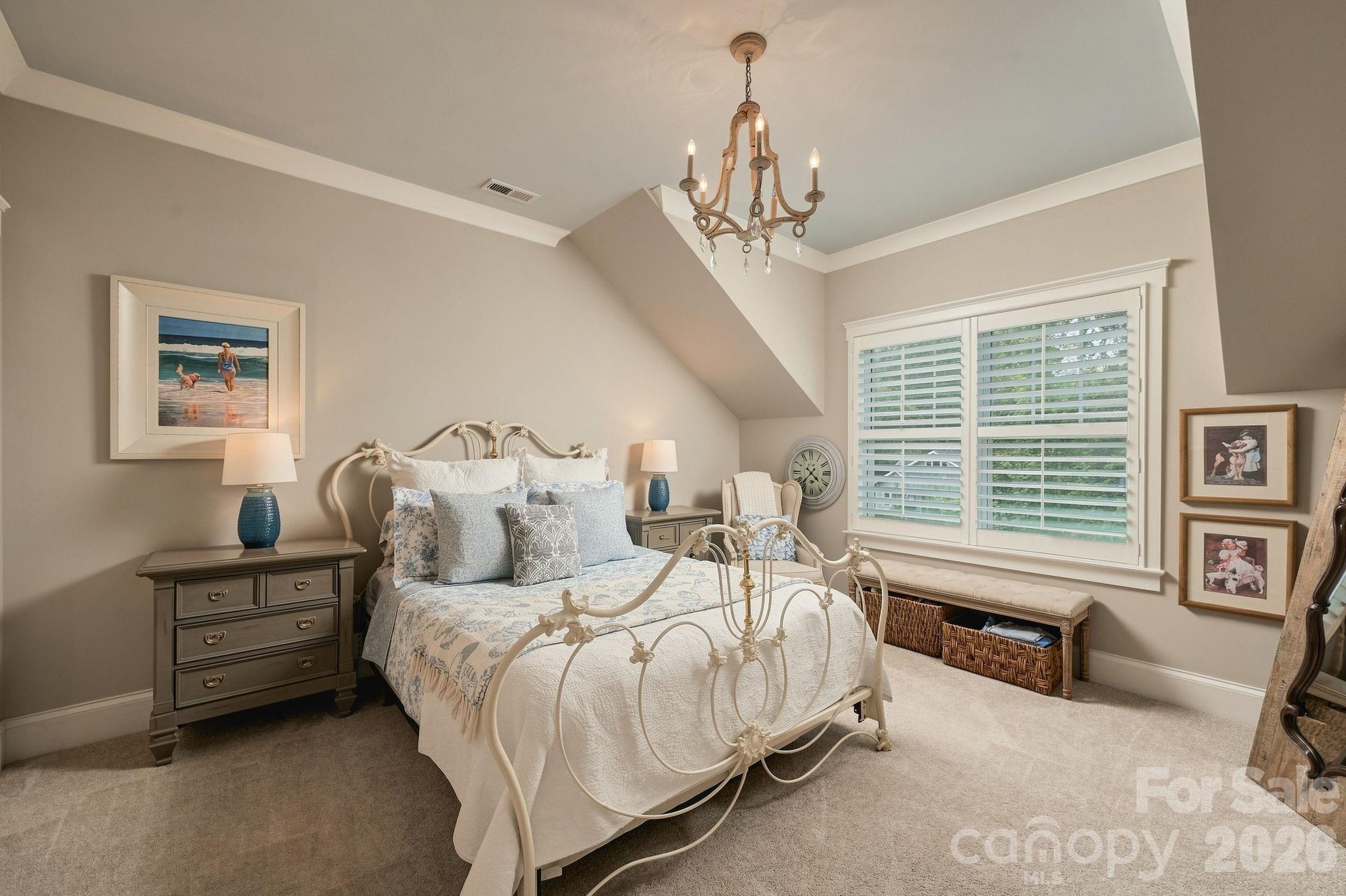 3135 E Ford Road — Charlotte
