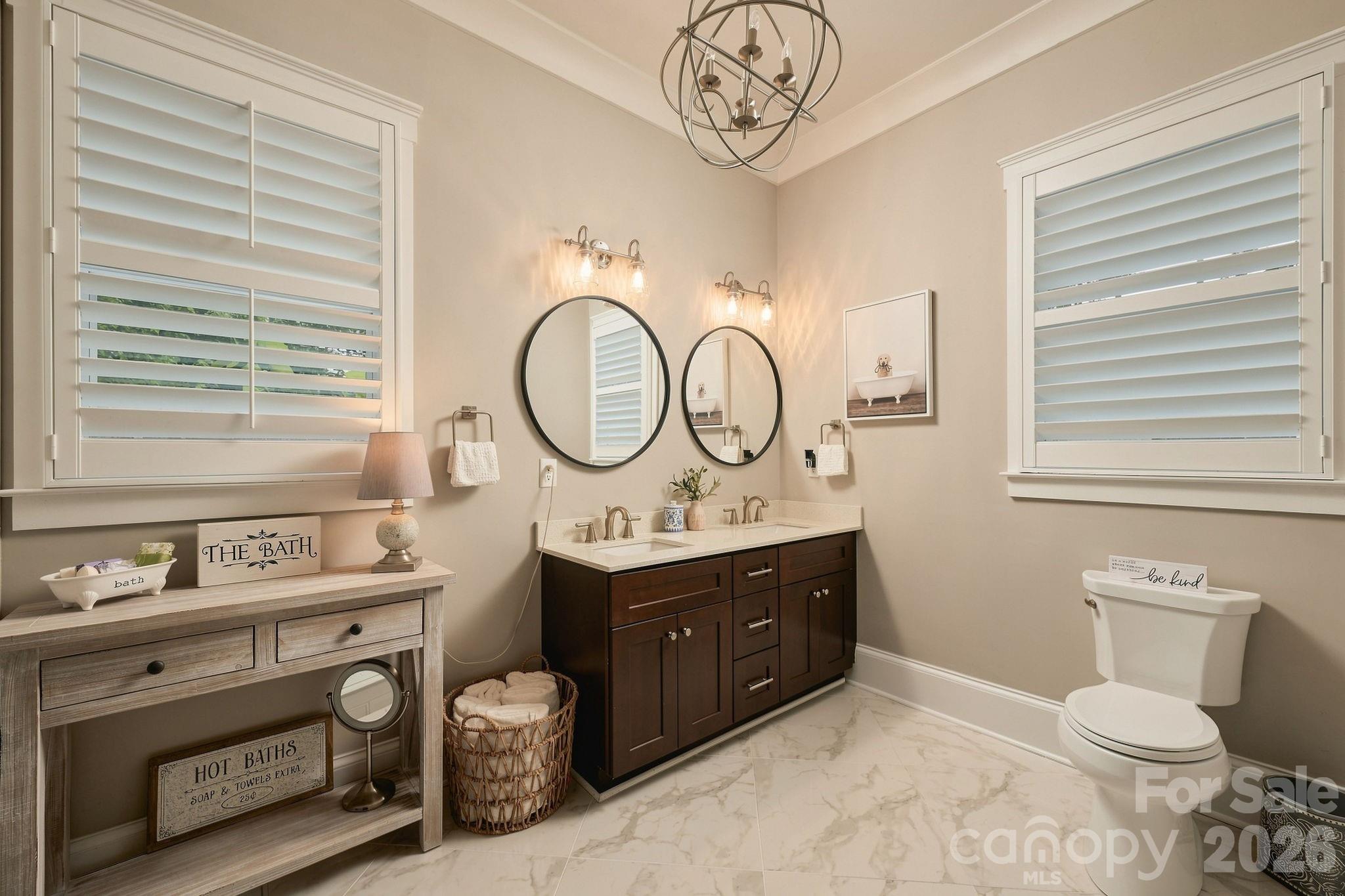 3135 E Ford Road — Charlotte