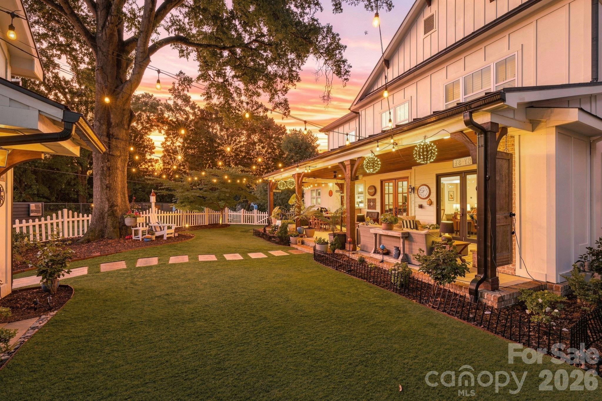 3135 E Ford Road — Charlotte