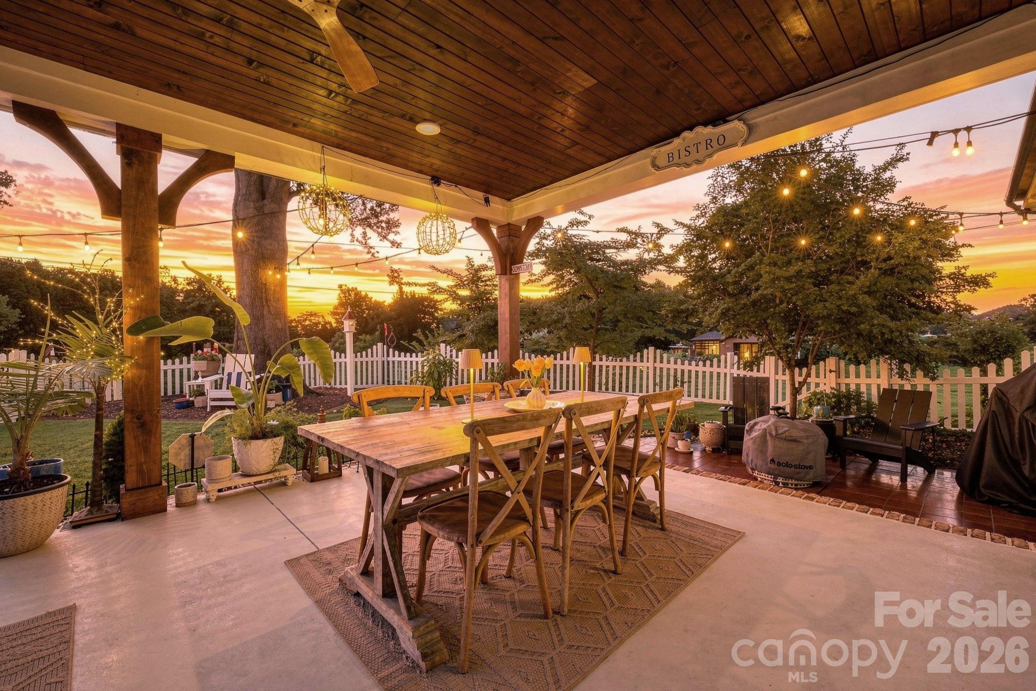 3135 E Ford Road — Charlotte