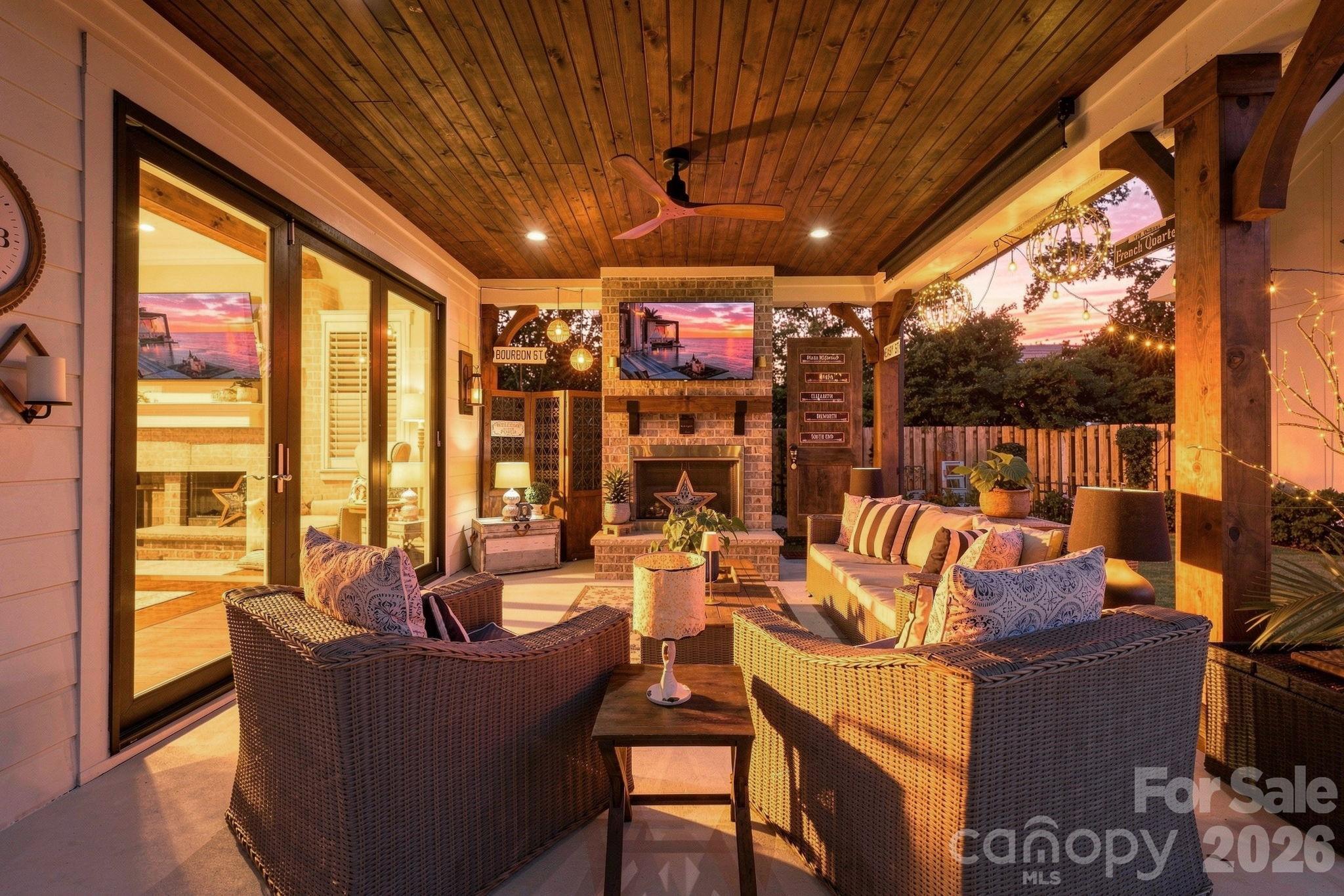 3135 E Ford Road — Charlotte