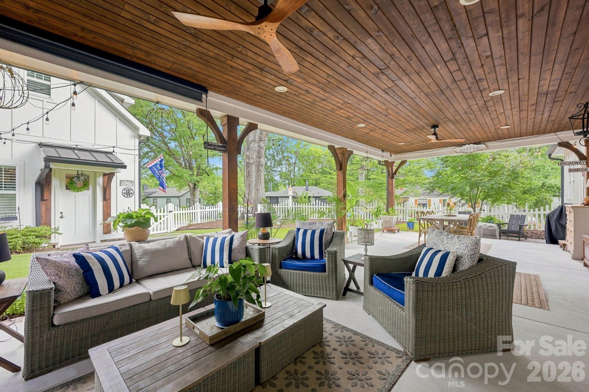 3135 E Ford Road — Charlotte