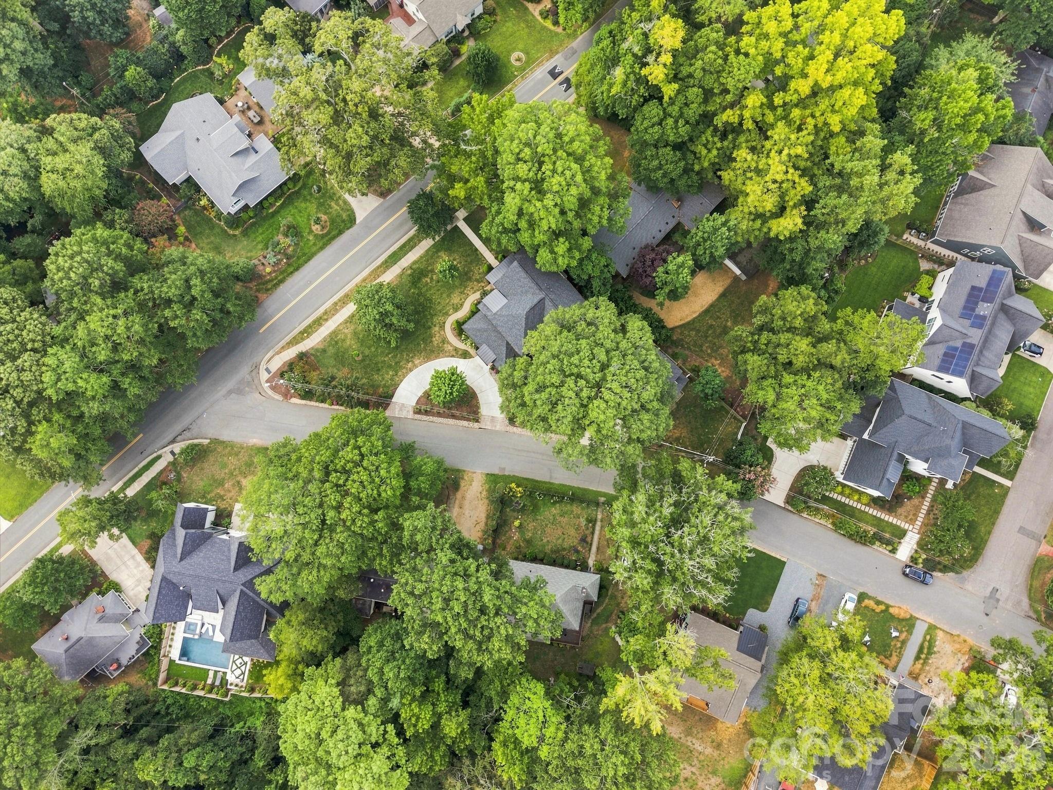 3135 E Ford Road — Charlotte