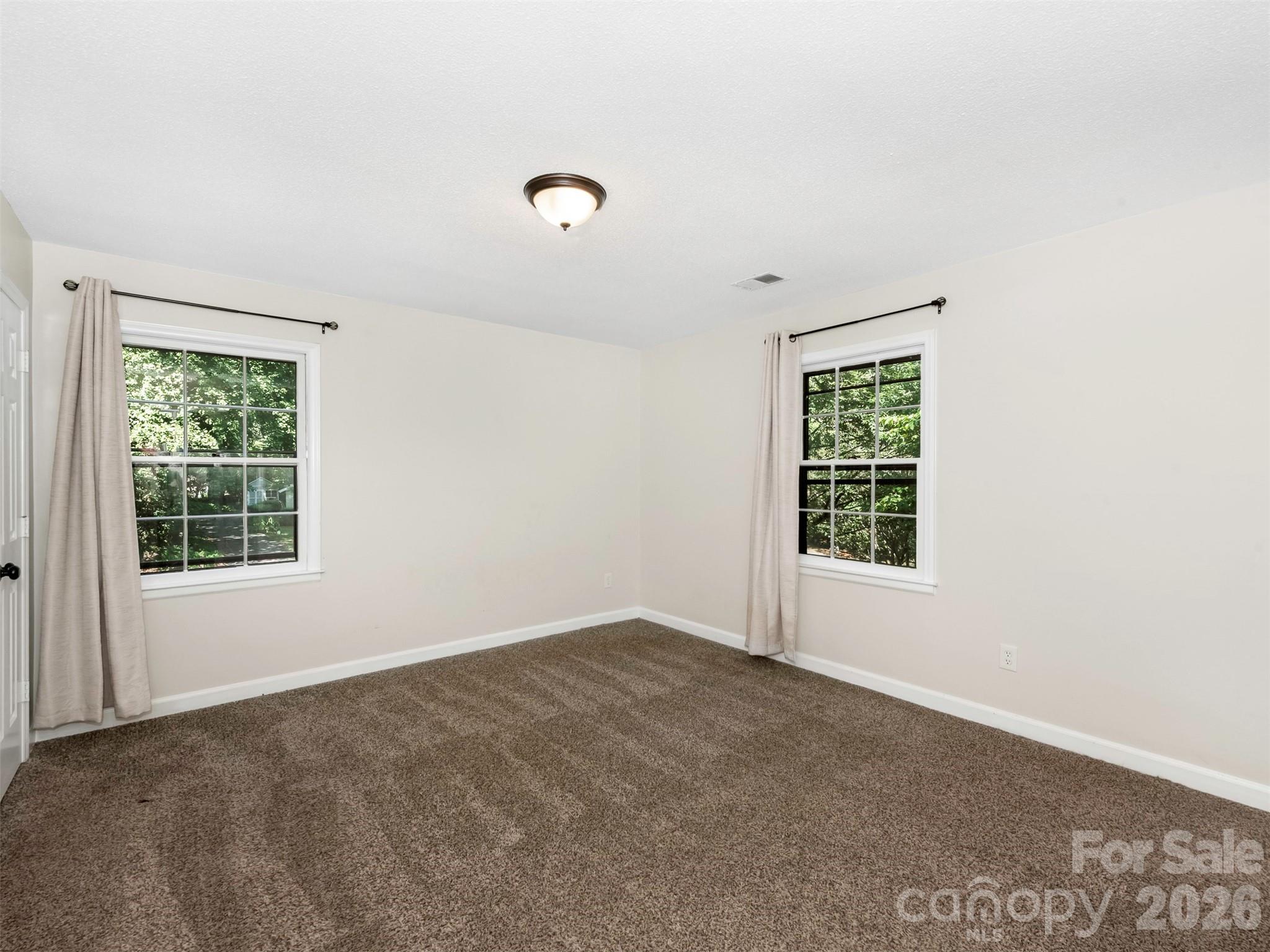 14200 Hackamore Drive — Matthews