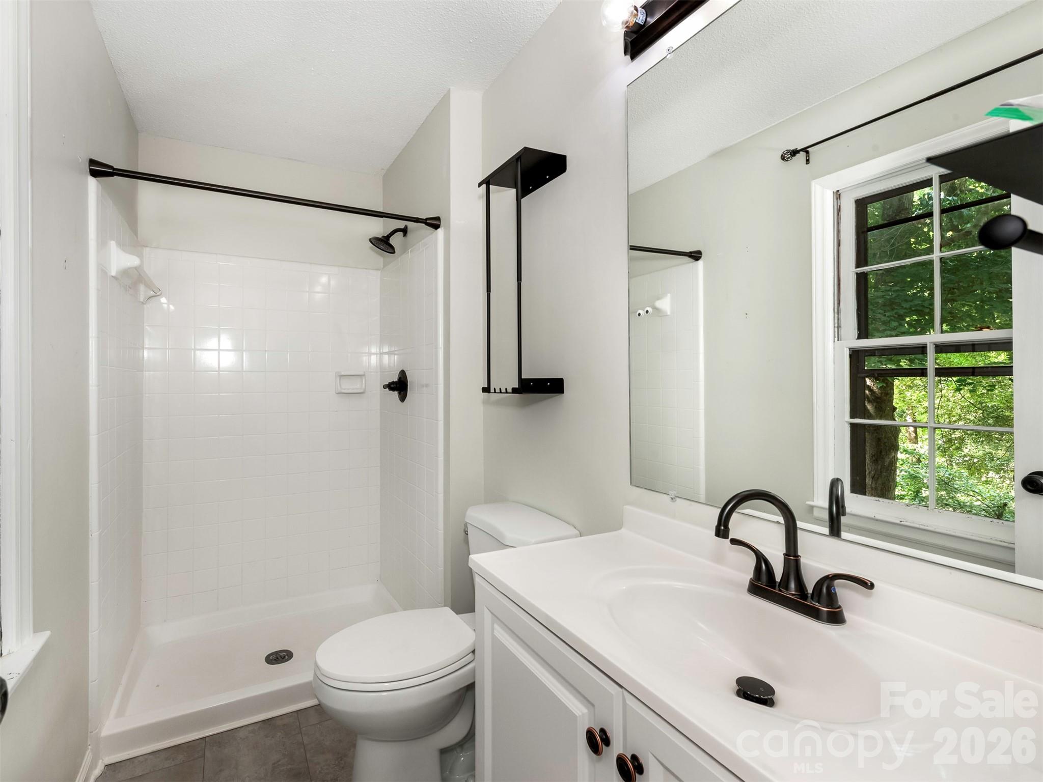 14200 Hackamore Drive — Matthews
