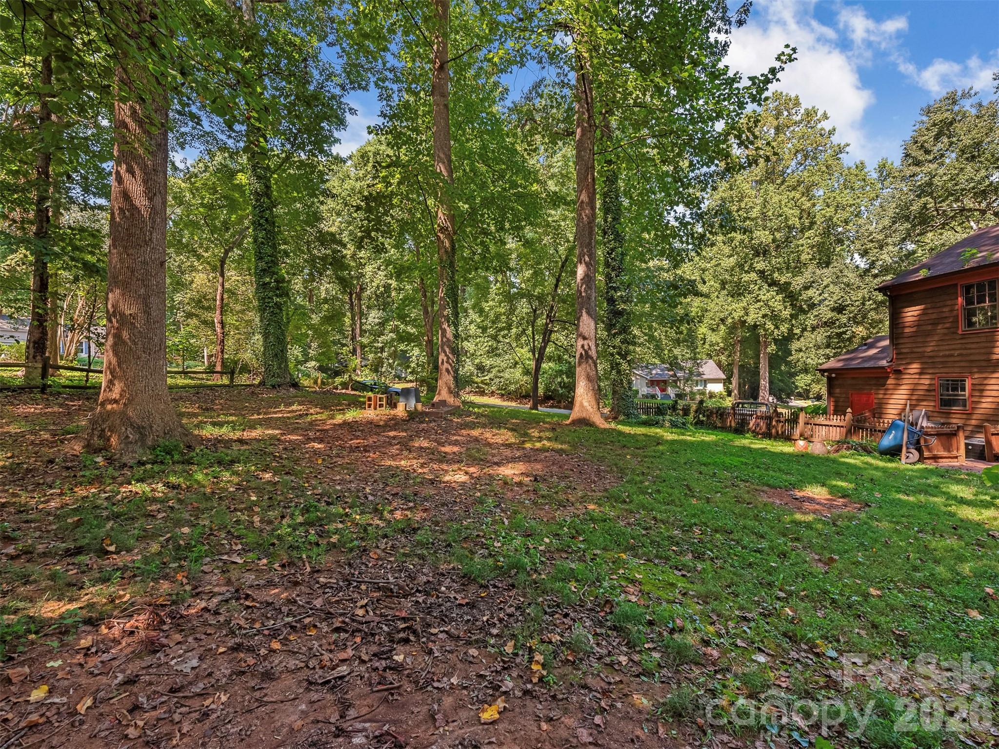 14200 Hackamore Drive — Matthews