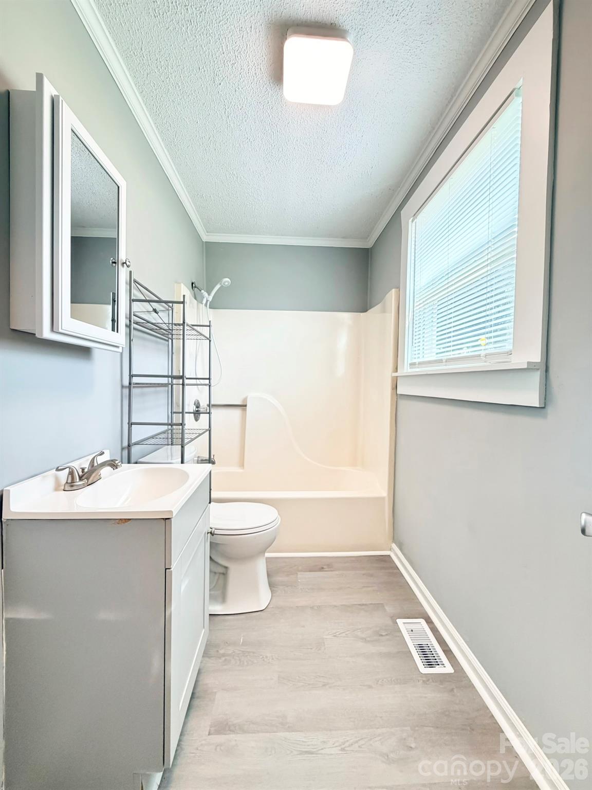 301 Magnolia Street — Granite Falls