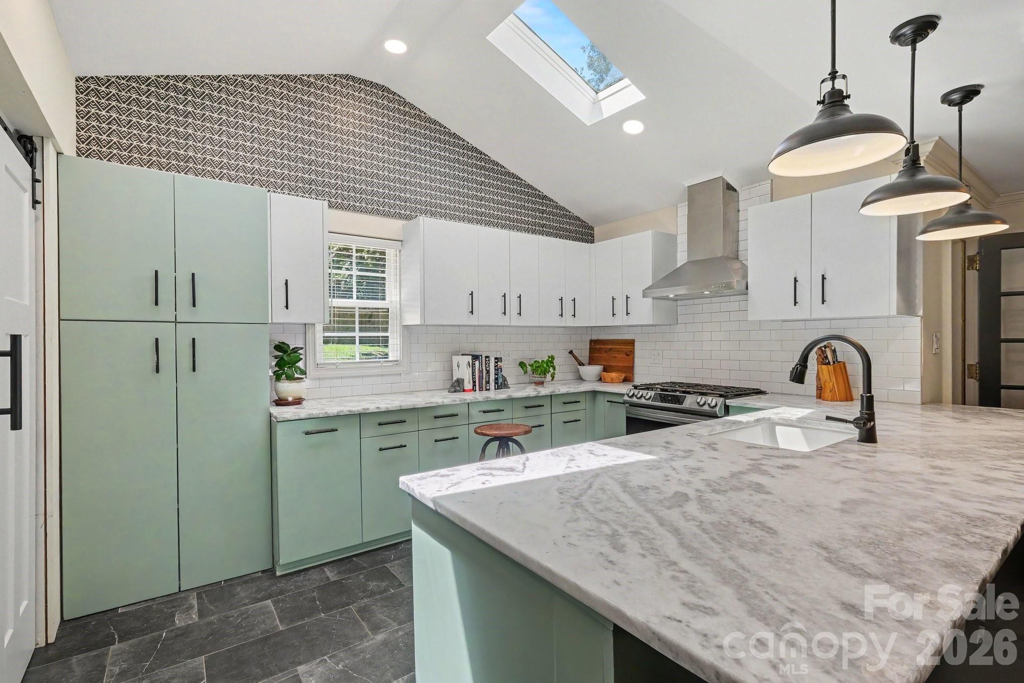 5332 Buena Vista Avenue — Charlotte