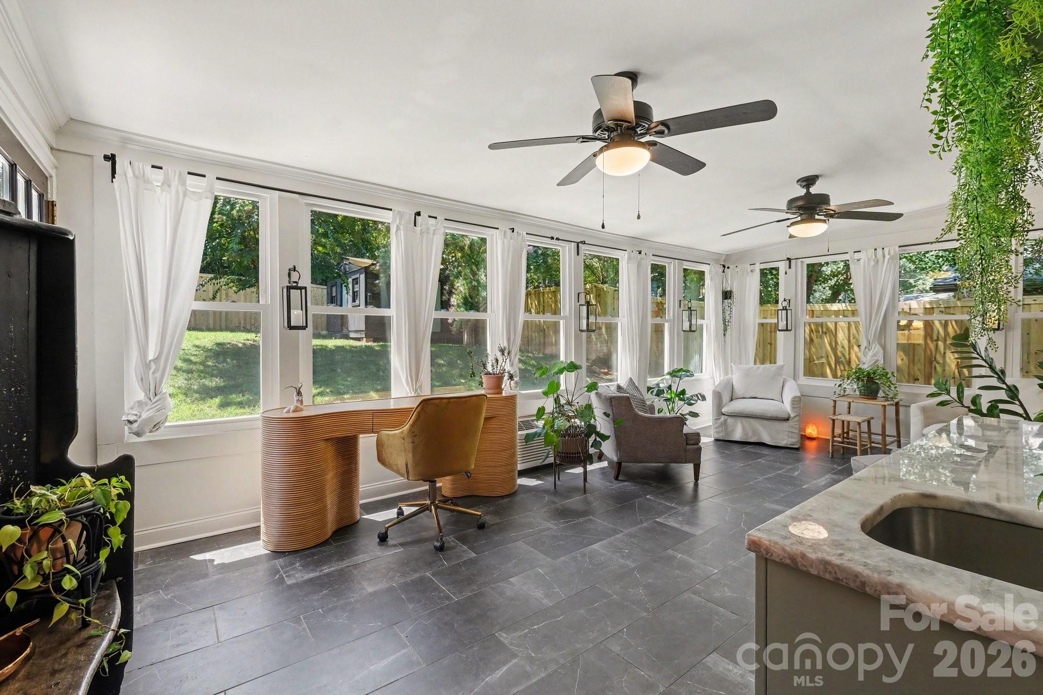 5332 Buena Vista Avenue — Charlotte