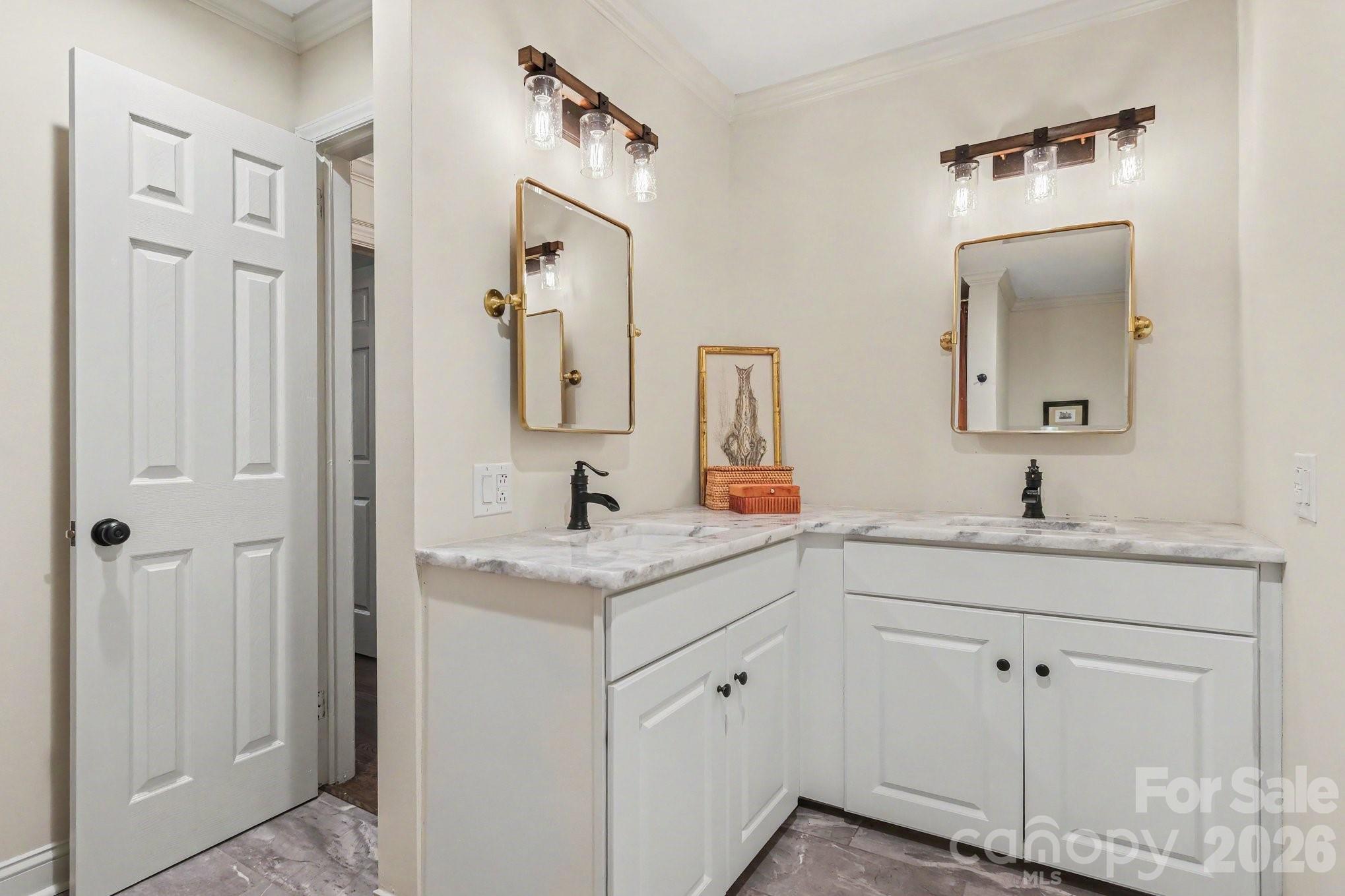 5332 Buena Vista Avenue — Charlotte