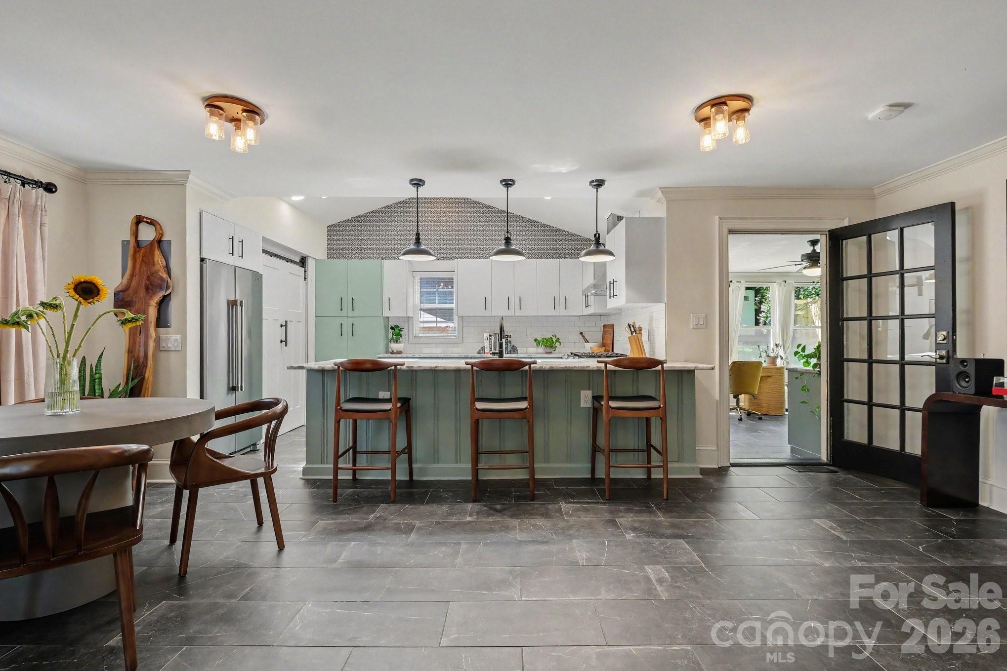 5332 Buena Vista Avenue — Charlotte