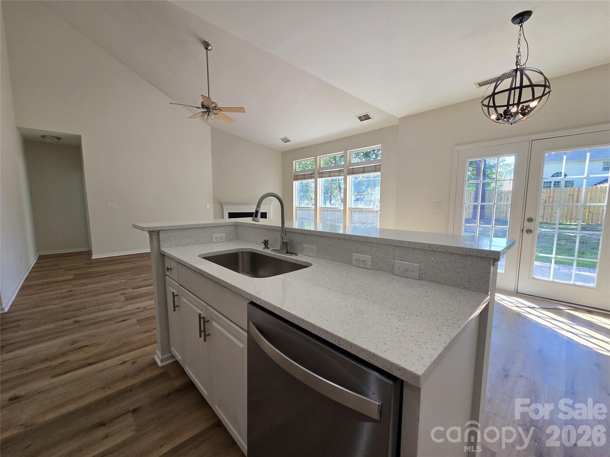8800 Cavonnier Lane — Charlotte