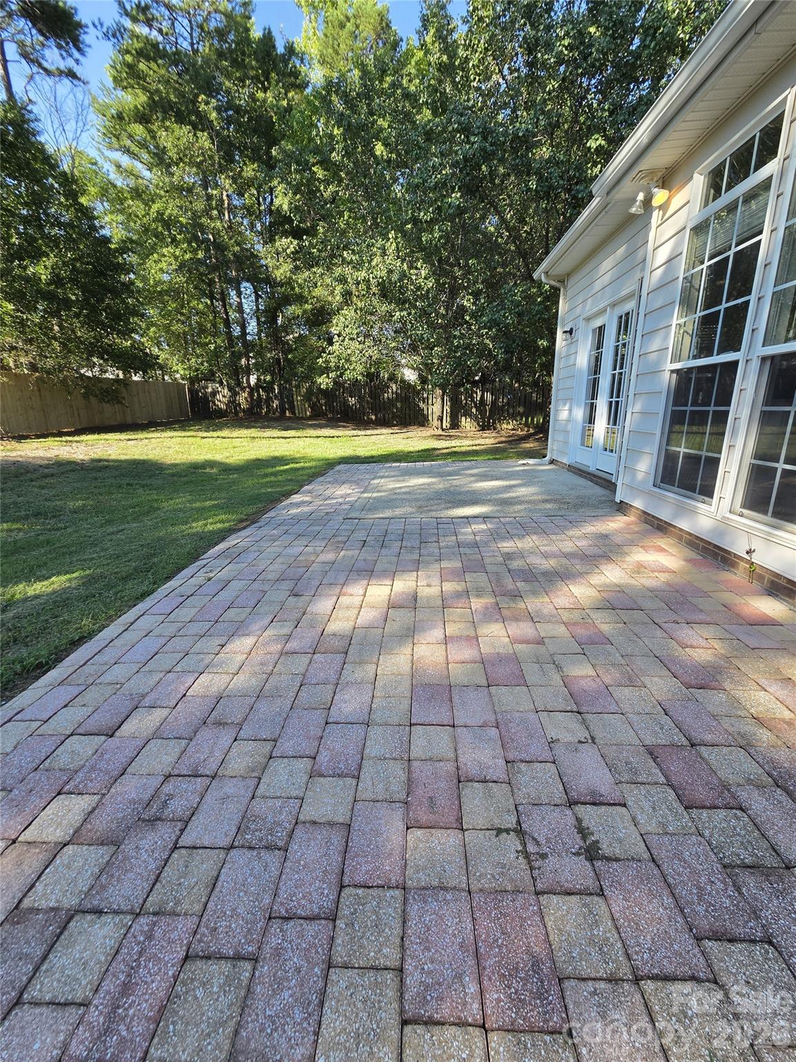 8800 Cavonnier Lane — Charlotte